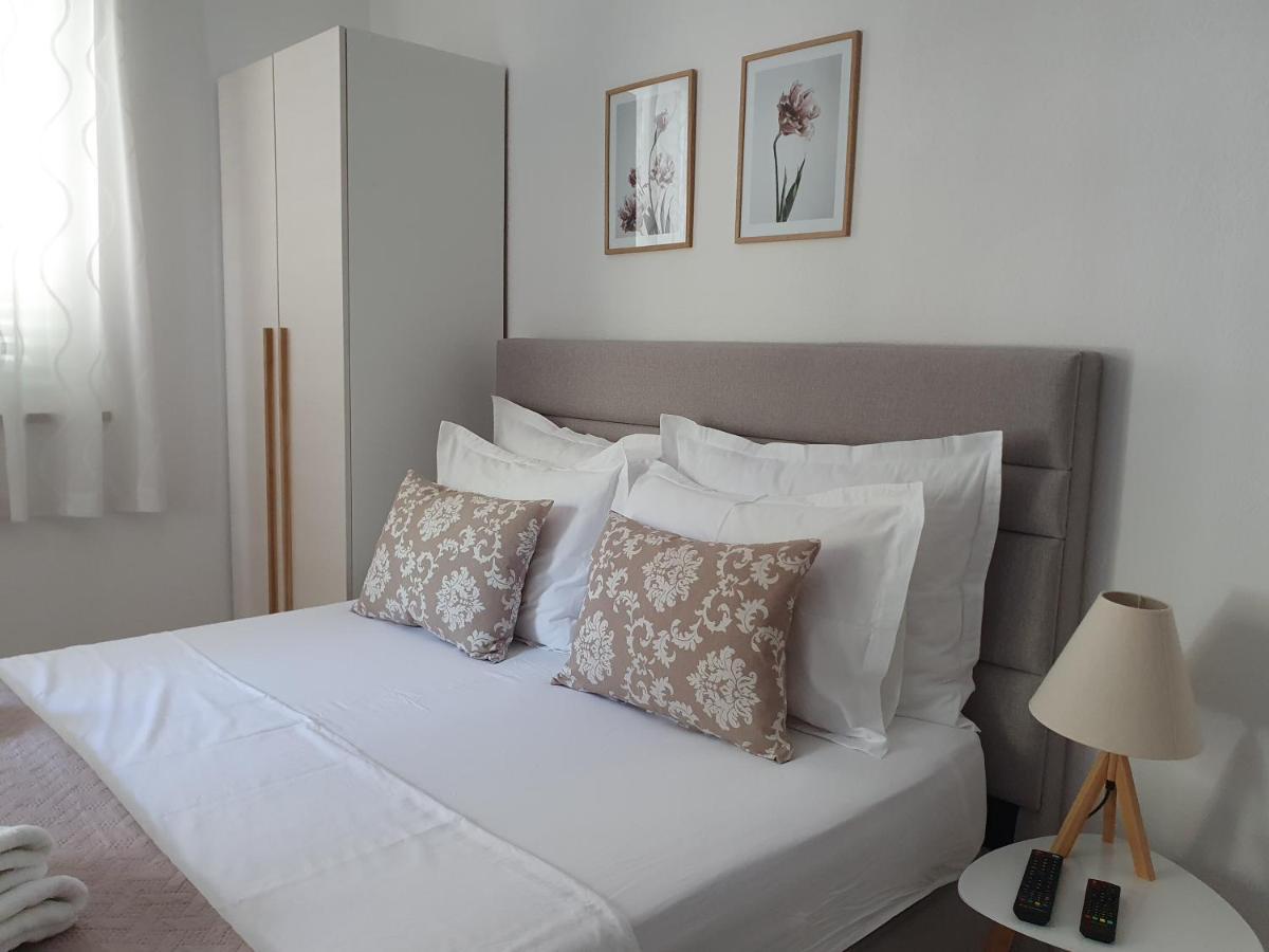 Apartmani Eterovic Baska Voda Luaran gambar