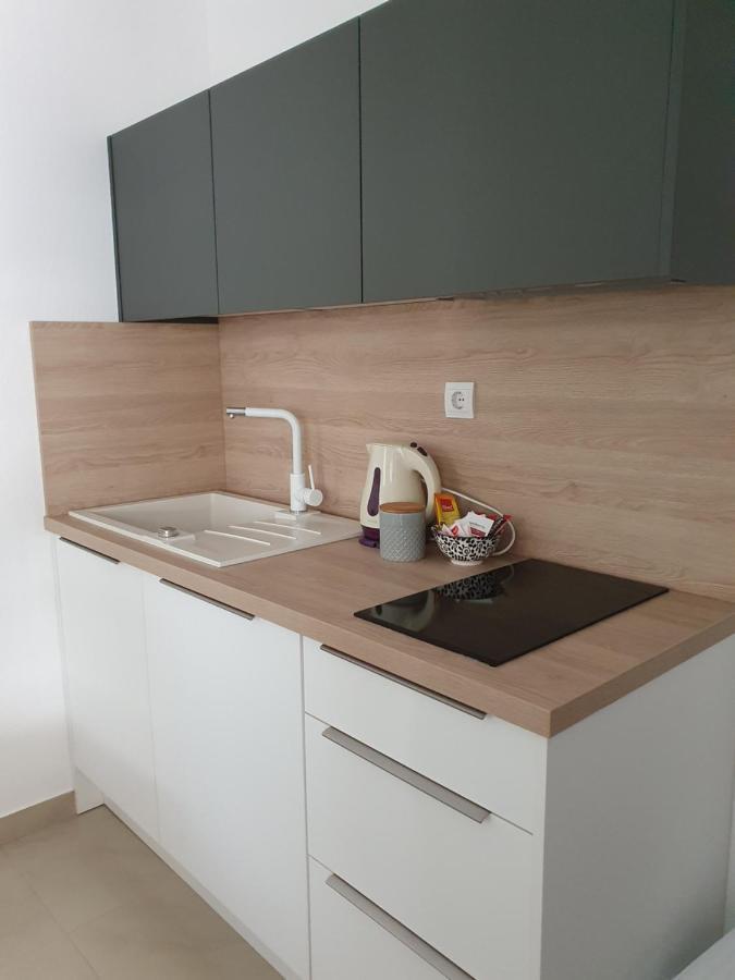 Apartmani Eterovic Baska Voda Luaran gambar