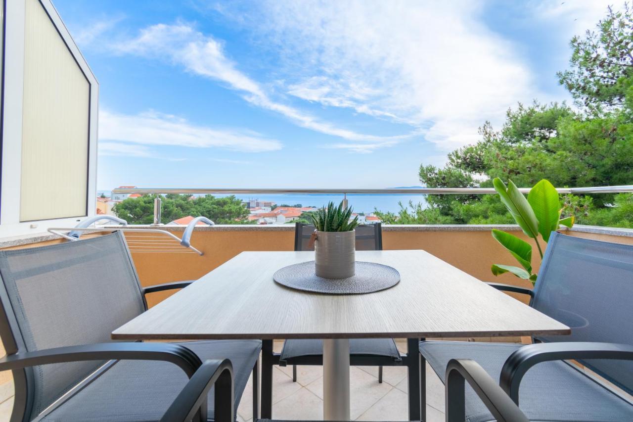 Apartmani Eterovic Baska Voda Luaran gambar