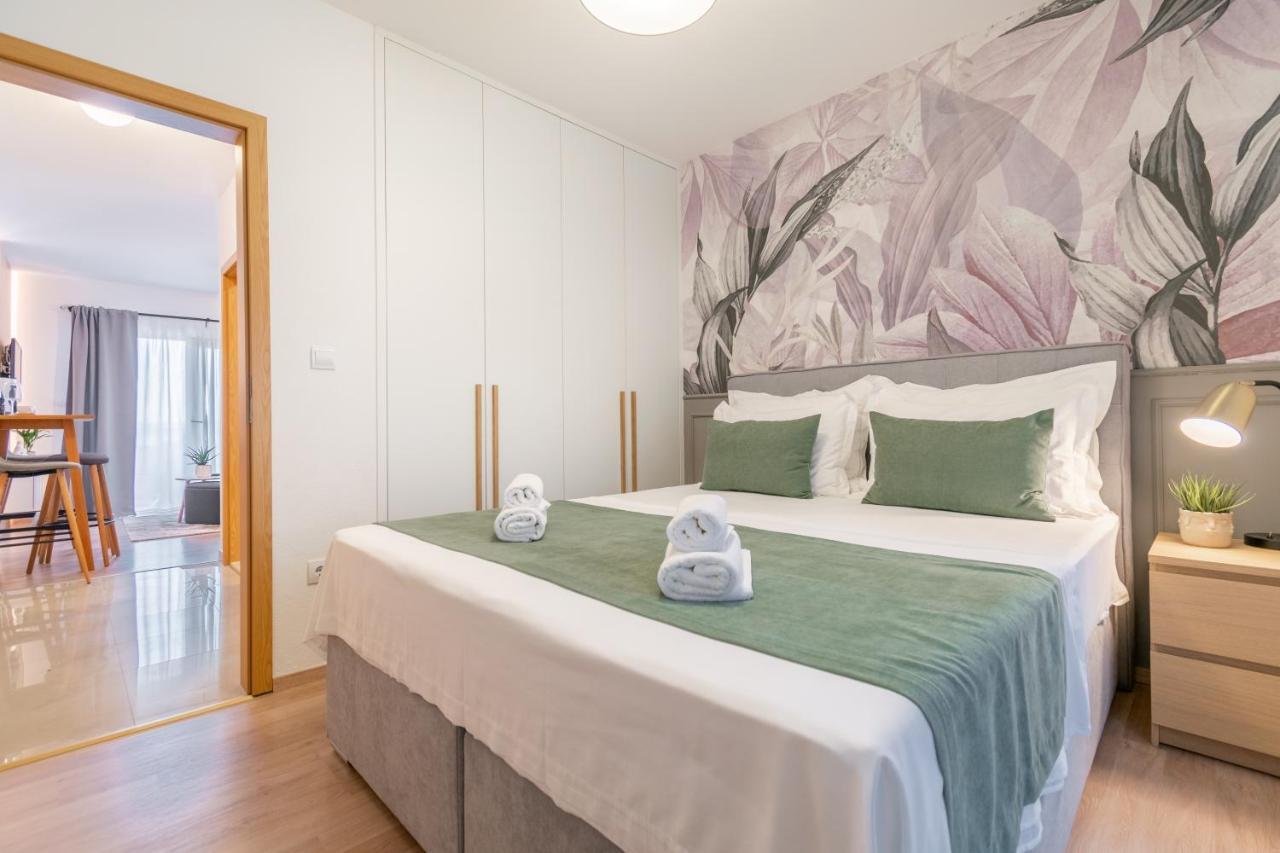 Apartmani Eterovic Baska Voda Luaran gambar