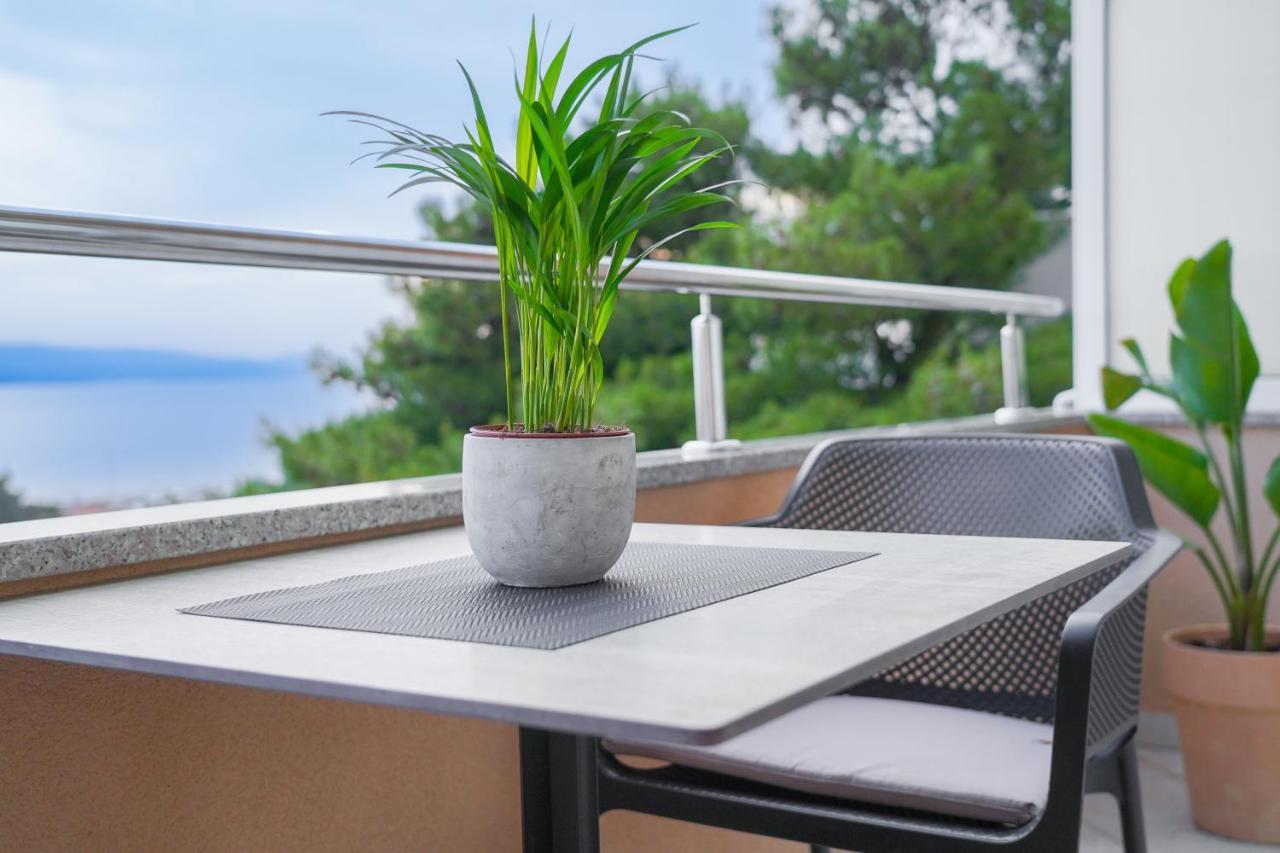 Apartmani Eterovic Baska Voda Luaran gambar