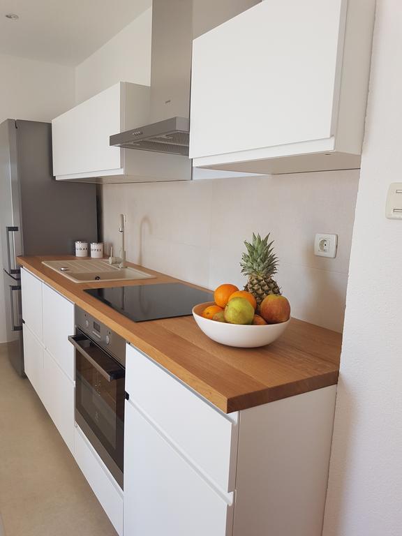 Apartmani Eterovic Baska Voda Luaran gambar