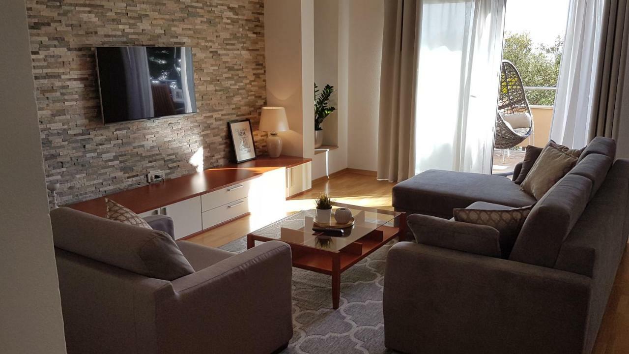 Apartmani Eterovic Baska Voda Luaran gambar